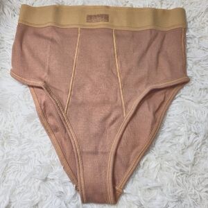 Skims Womens Rib Boxer Brief SMALL SEDONA NWT